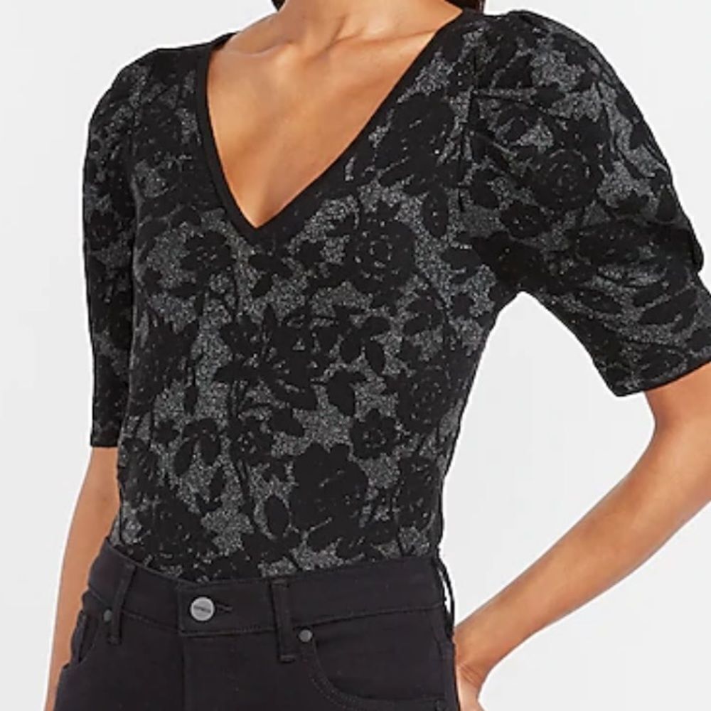 ✨ Metallic Floral Puff Sleeve Sweater✨